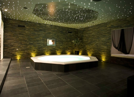 Wellness Area with 15 persons Whirlpool